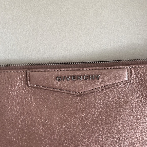 Authentic Givenchy Antigona Pouch / Clutch - Picture 3 of 4